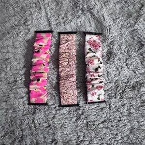Floral Pink and White Hair Scrunchies Set